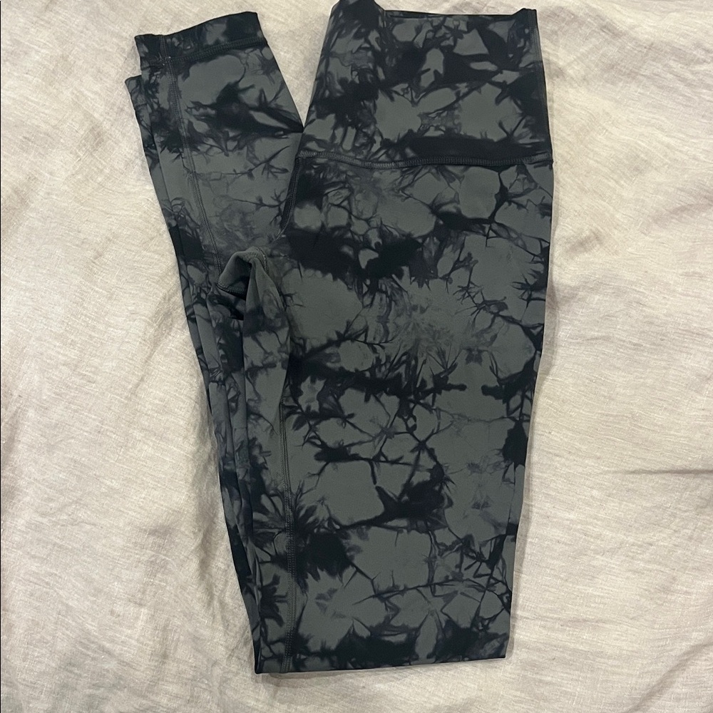 lululemon athletica Black and Gray Patterned Leggings